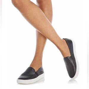 Vince Women's Blair 5 Slip On Sneakers Size 8